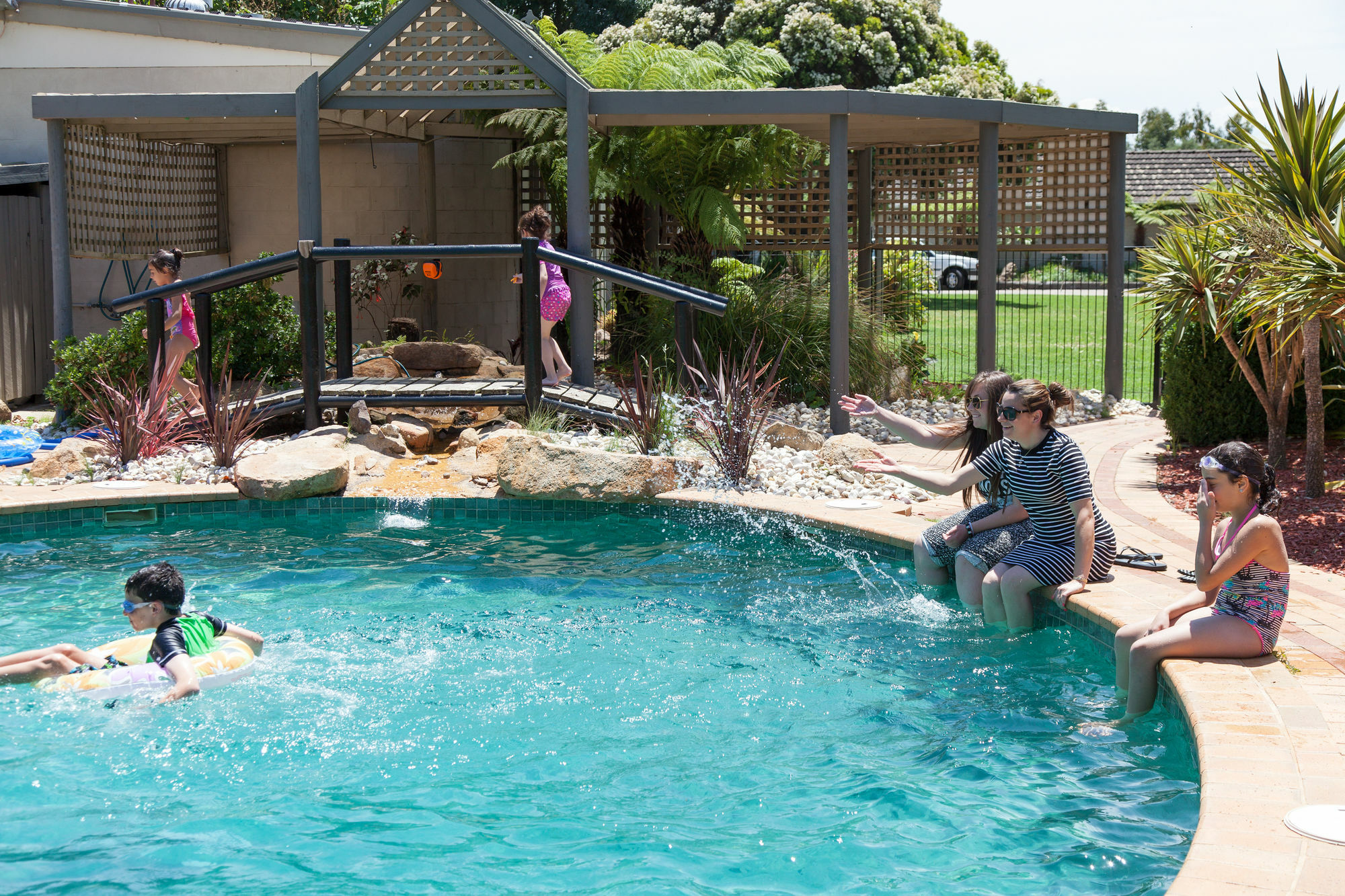 Nrma Bairnsdale Riverside Holiday Park Экстерьер фото